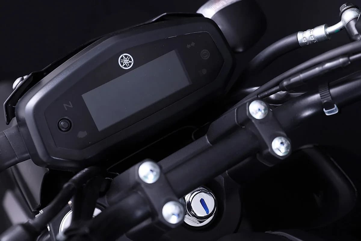 FZ15 v3 — galería 1