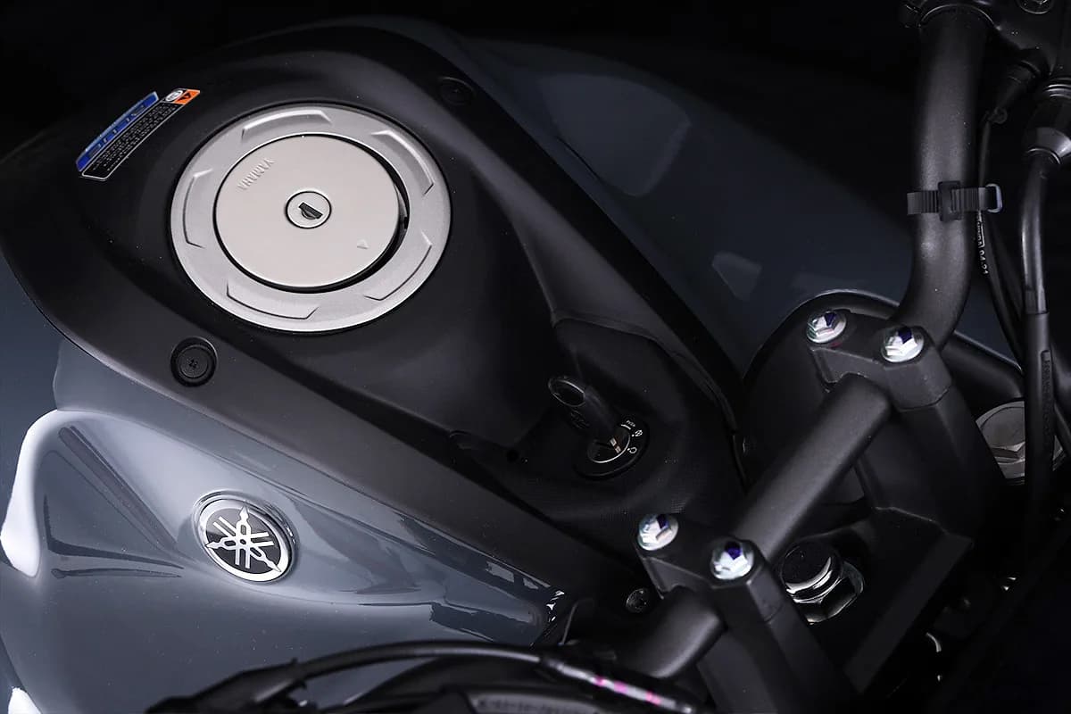 FZ15 v3 — galería 2