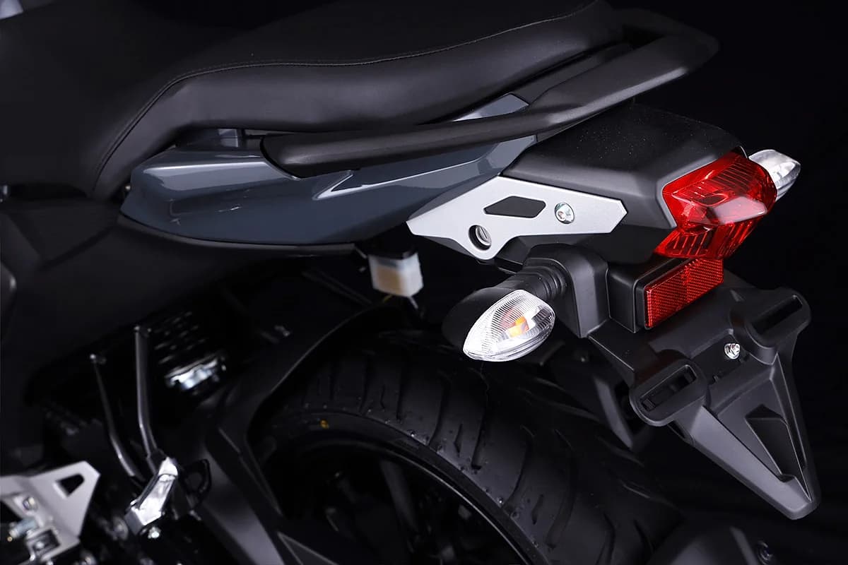 FZ15 v3 — galería 4